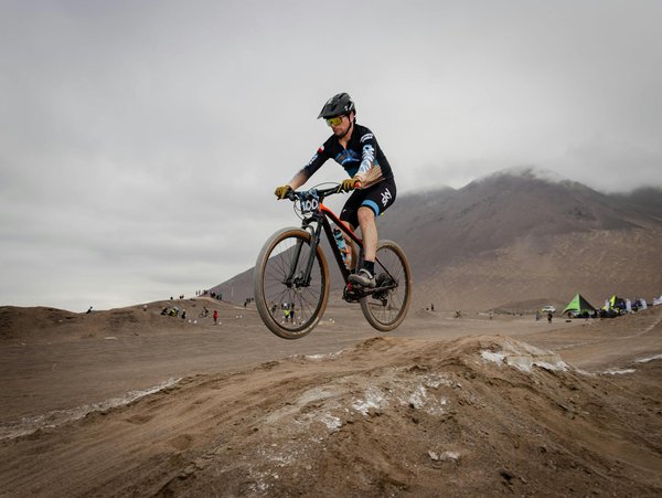 What role do community programs play in UK basketball's growth?